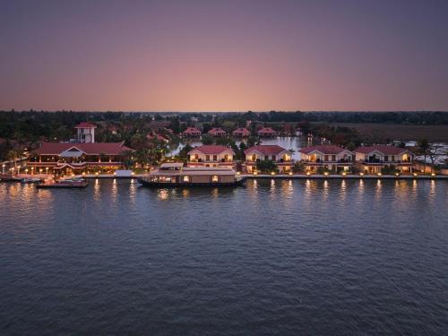 Alappuzha Resort | Sterling Lake Palace Alleppey