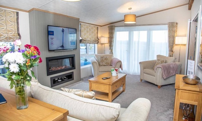 St. Andrews Cottage | Stewarts Resort Lodge 16 - a lodge that sleeps 6 guests in 2 bedrooms