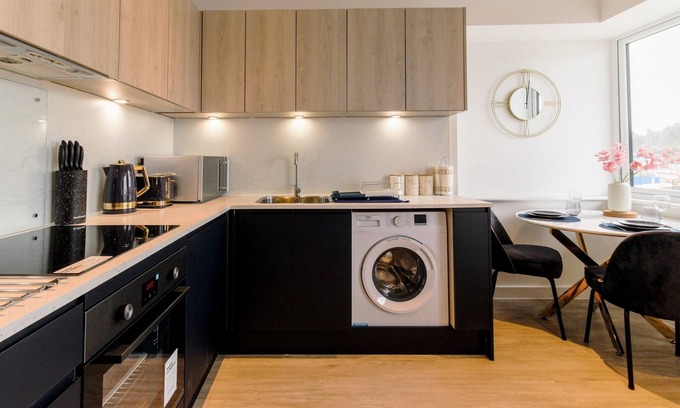 Redhill Apartment | Stirling Apartments by Pay As U Stay