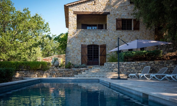 Lorgues House | Stone Bastide - isolated - Provençal authenticity - pool - views