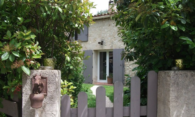 Le Puy-Sainte-Reparade House | Stone house in Provence