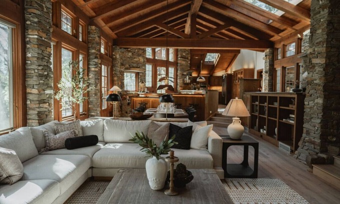 Mariposa Apartment | Stone House by CasaOso, HotTub