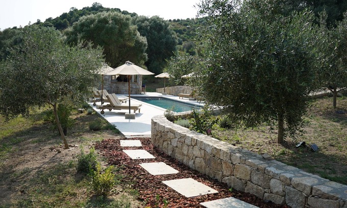 Cognocoli-Monticchi House | Stone house in an olive grove 15 minutes from the beach