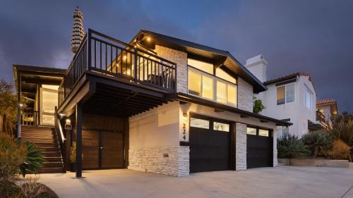 San Clemente House | Stone Lagoon by AvantStay Steps to the Beach Backyard Oasis