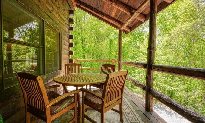 Logan Cabin | Stone Settler | 30 Acres | Hocking