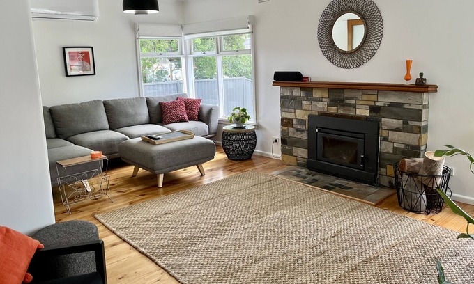 Golden Point House | StoneHaus Ballarat.. Mid century gem in great location. WiFi Free and fast