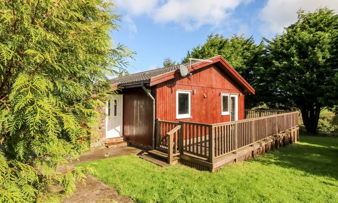 Woolfardisworthy Cottage | STONEWOOD LODGE, pet friendly in Woolsery