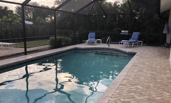 Bonita Springs House | Stop! Look at this Beautiful Pool Home Near Beaches