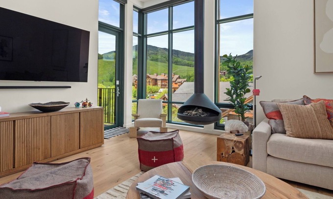 Spruce Peak Condo | Stowe Mt Resort | Spruce Peak | 4 Bed | Treehouse Condo | Sleeps 16