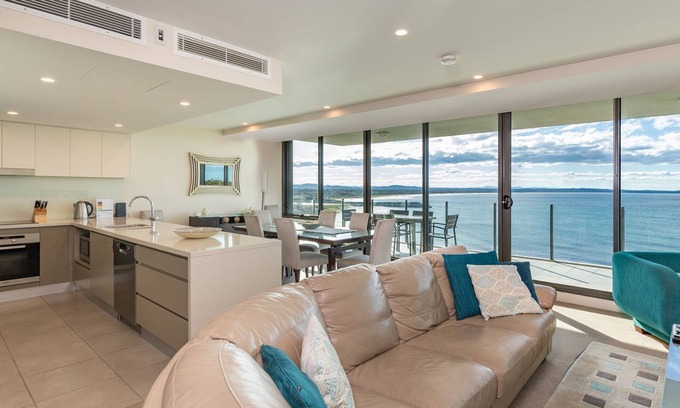 Forster Apartment | Strand Beachside 1003 - Penthouse