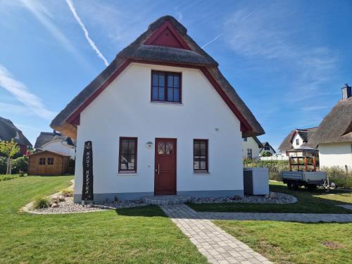 Zierow House | Strandnah Haus "Hertha"mit Infrarotsauna