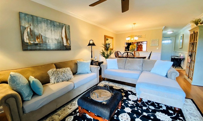 Brewster Condo | Street Level Chilton Village Apt, Renovated Kitchen & Bathrooms, 2 A/Cs, 6 Pool Passes (Fees Apply)