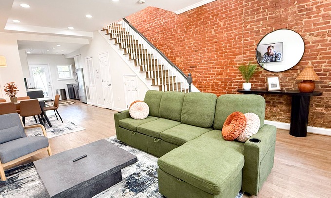 Northwest Bed & Breakfast | Striking 2bed, 2 Bath B&B in Washington