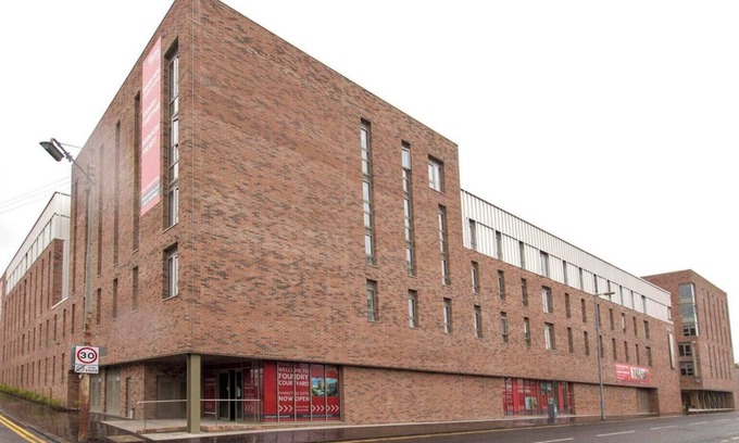 City Centre Glasgow Apartment | Student Only Foundry Courtyard