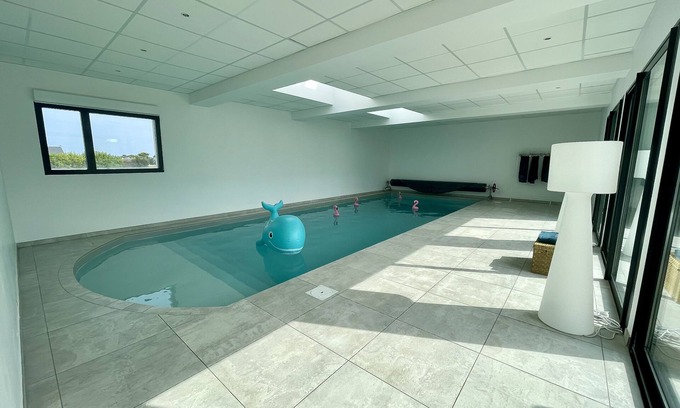 Saint-Pabu House | Studio à 500m des Plages Avec Jardin et Accès Piscine Intérieure