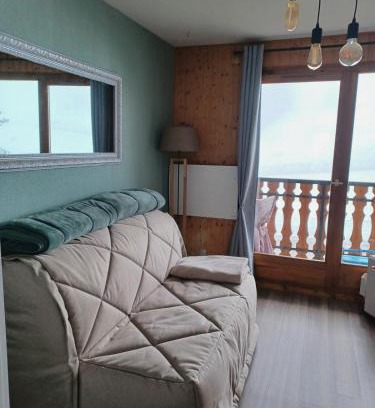 Station de Drouzin le Mont Apartment | Studio à la montagne draps non fournis