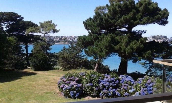 Dinard Apartment | STUDIO 30 m2 sea view with terrace in private park
