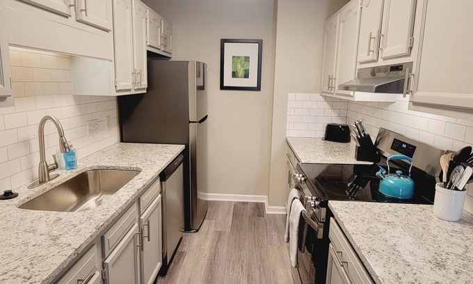 Pine Forest Apartment | Studio 409 ~ Accessible with Premium Wifi