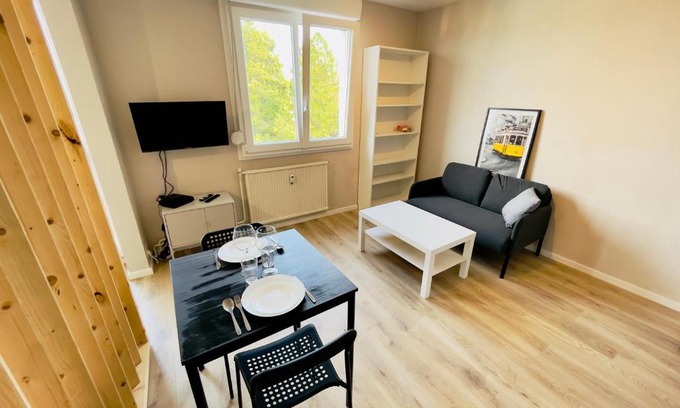 Lure Apartment | Studio 43aJJ