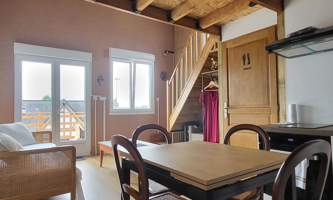 Le Trait Apartment | Studio 5 - Duplex 45m2 with all comforts. 8m2 terrace with garden furniture.