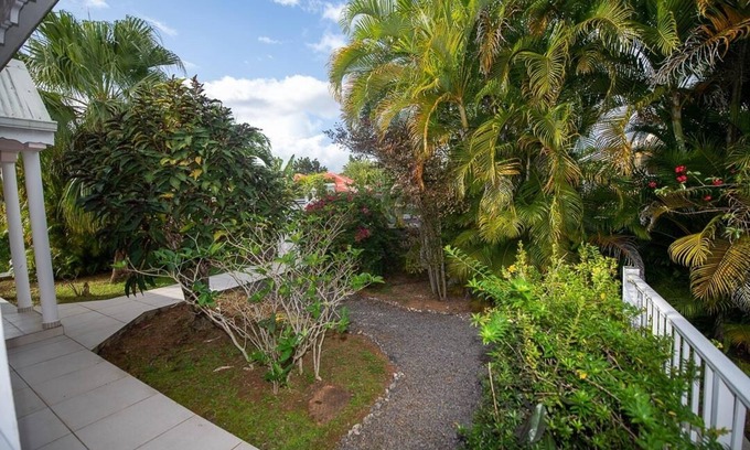 Baie-Mahault Apartment | Studio adjoining the main house but totally independent