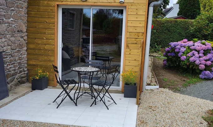 Lanloup Apartment | Studio "AN TI MAT D'isa" A 5 Minutes DE LA Plage