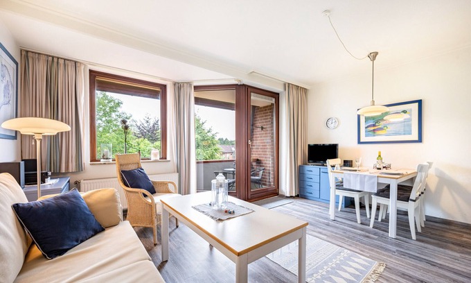 Ronnau Apartment | Studio Apartment “Bublitz” with Wi-Fi, Balcony, Sauna & Pool