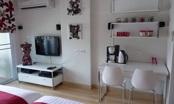 Hua Hin Apartment | Studio apartment, 1 BTH, sleep 2, clean, well equipped, maintained by owner