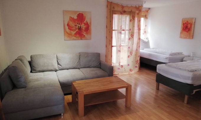 Bad Krozingen Apartment | Studio Apartment '1 Zimmer Appartement 17' with Balcony and Wi-Fi
