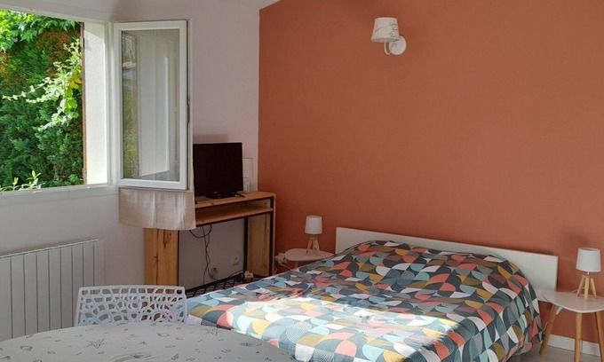 Gujan-Mestras Apartment | Studio Apartment 'Le Du Bassin D'Archachon' with Private Terrace, Private Garden and Wi-Fi