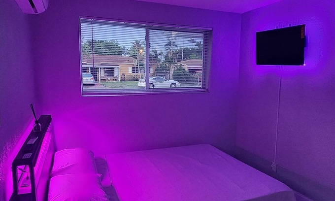 West Little River Apartment | Studio Apartment in Miami