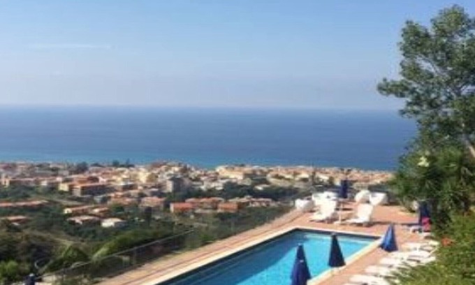 Drapia Apartment | Studio apartment in villa with Pool, 4km from tropea