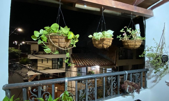 Robledo Apartment | Studio apartment near Hospital Pablo Tobon Wifi 500 Mbps