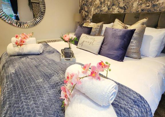 Colnbrook Apartment | Studio Apartment The Den Colnbrook