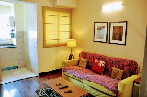 Noida Apartment | Studio Apartment with Green Lawn