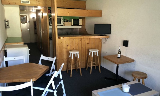 Arc-1800 Apartment | STUDIO ARCS 1800