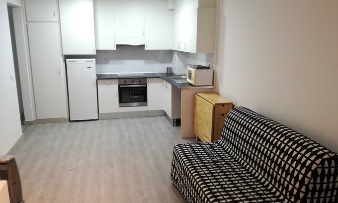 Roses Town Center Apartment | Studio at the Heart of Roses