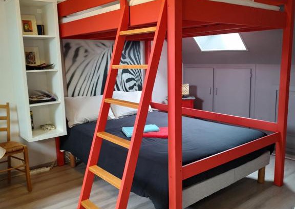 Universite House | Studio au 2e étage de notre maison de ville