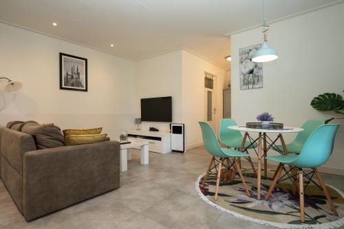 Den Burg House | Studio Augusta