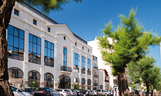 Biarritz Apartment | Studio avec Wi-Fi Gratuit + accès Bain à Remous