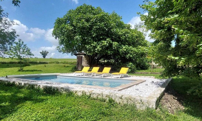 Bertric-Buree Apartment | Studio Bertric-Burée, studio flat, 2 persons