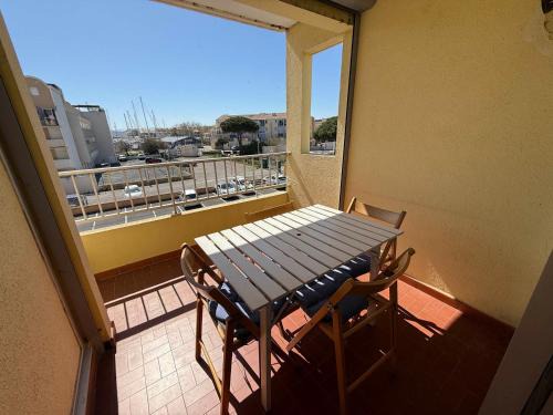 Gruissan Apartment | Studio Cabine à Gruissan pour 4 Pers. avec Loggia et Parking Privé – Résidence Voile d'Oc - FR-1-784-11