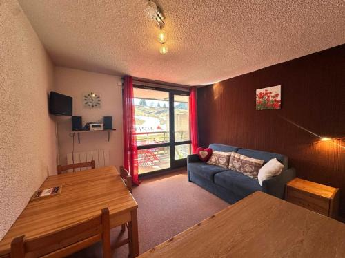 Villard-de-Lans Apartment | Studio cabine 27m² au pied des pistes de luge, balcon sud, navette gratuite - FR-1-515-236