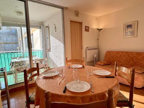 Argeles Plage Apartment | Studio cabine 3 couchages ARGELES SUR MER AR020-043