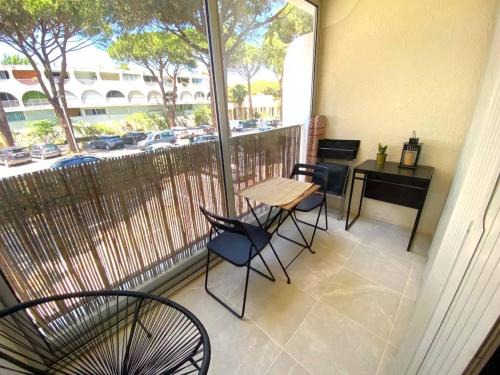 La Grande-Motte Apartment | Studio Cabine Centre-Ville, Parking & Animaux Acceptés - FR-1-307-274
