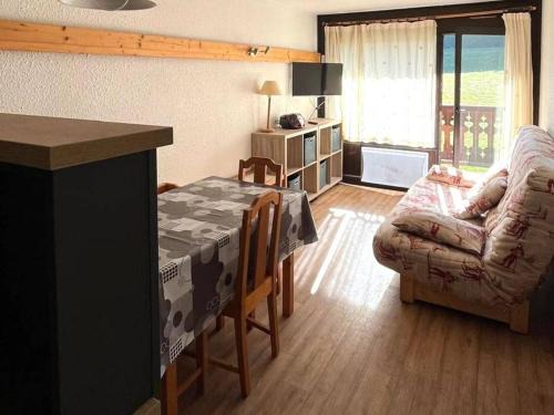 Les Gets Apartment | Studio cabine lumineux aux Gets, 4 pers, proche piste et commerces, parking privé - FR-1-802-58