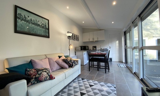 La Roche-Posay Apartment | Studio Central avec Jardin Privé, WiFi et Proche Thermes