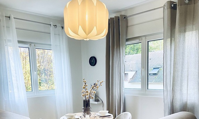 Massy Apartment | Studio Chic Tout Équipé Avec Fibre Haut Débit Idéal Pour Couple, Télétravail