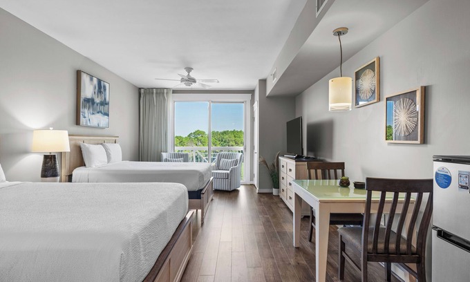 Baytowne Wharf Condo | Studio Condo in Luxe Sandestin Resort w/Balcony, Pool, + Walk to Baytowne Wharf