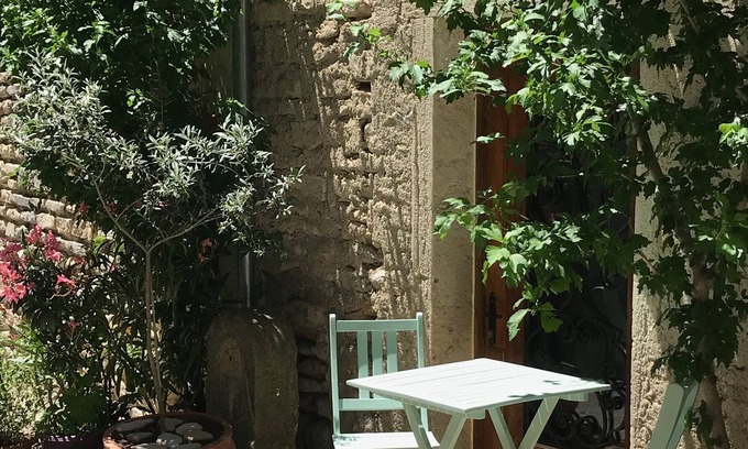 Taulignan Apartment | Studio Cosy au Calme